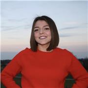 Diplomata in ragioneria, attuale studentessa di Economia offre lezione di Diritto per chi studia alle medie o scuole superiori